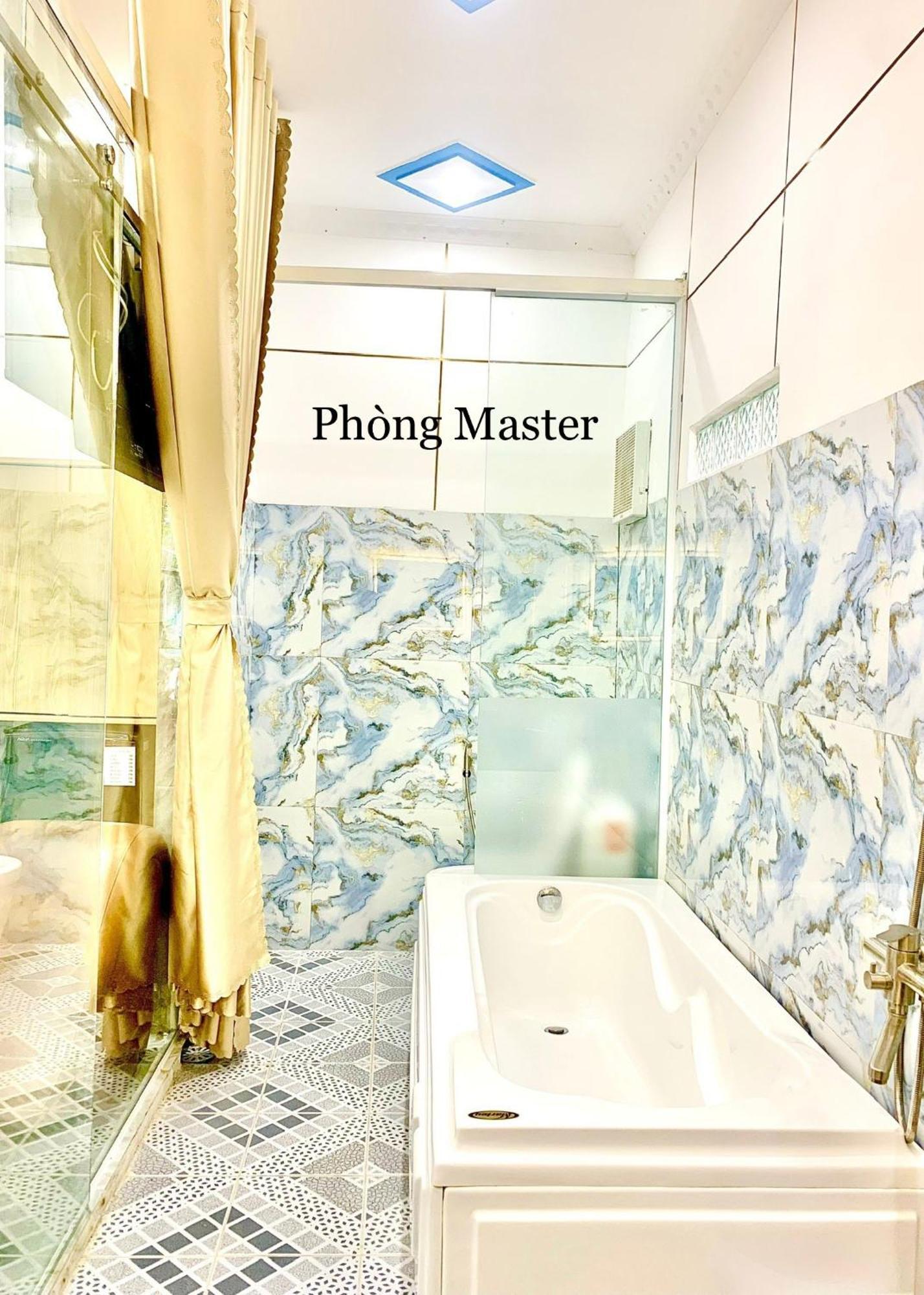 Phong Master 호텔 껀터 외부 사진
